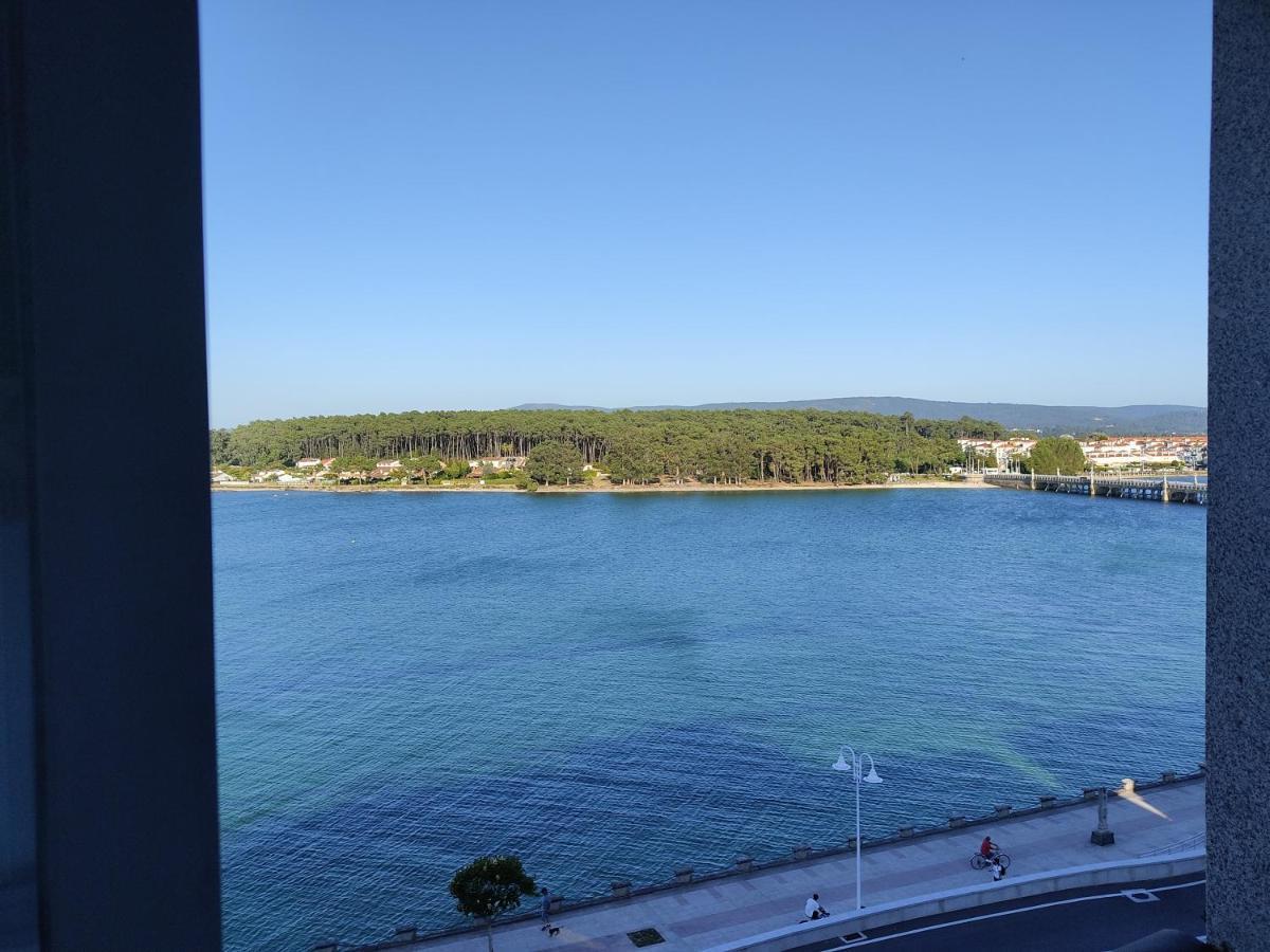 O Grove Centro Con Vistas A La Toja Parkingアパートメント エクステリア 写真